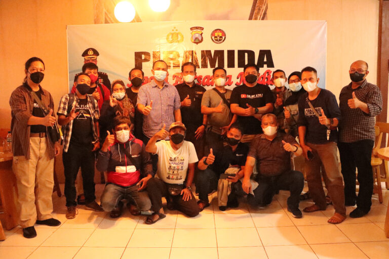 <em>Jalin Silaturahmi Dengan Awak Media, Polres Ngawi Gelar Piramida</em>