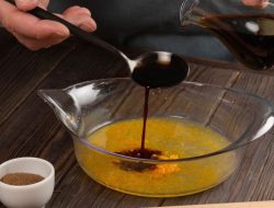 Rahasia Dapur: Cara Mengencerkan Kecap yang Sudah Mengental Tanpa Mengurangi Rasanya